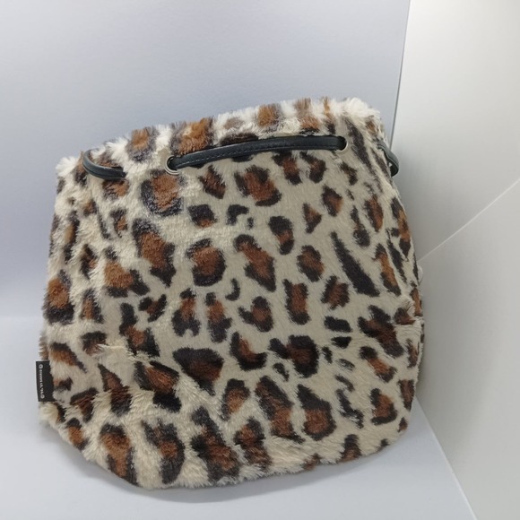 Pompompurin fur drawstring bag - Picture 7 of 10